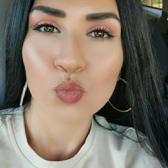 Meet your Posher, Jessica - Picture 4 of 4